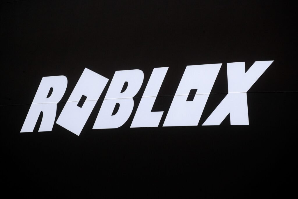 Logo:8rneleok-Fk= Icon:Pouqxfng8p8= Roblox